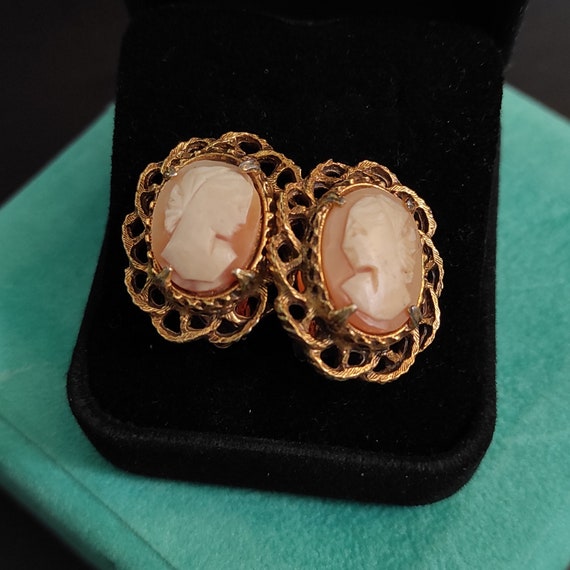 Vintage Florenza cameo earring Ugly cameo clip on… - image 8