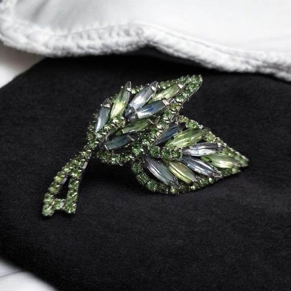 Christmas pin for nana Extra large Double leaf Rh… - image 4