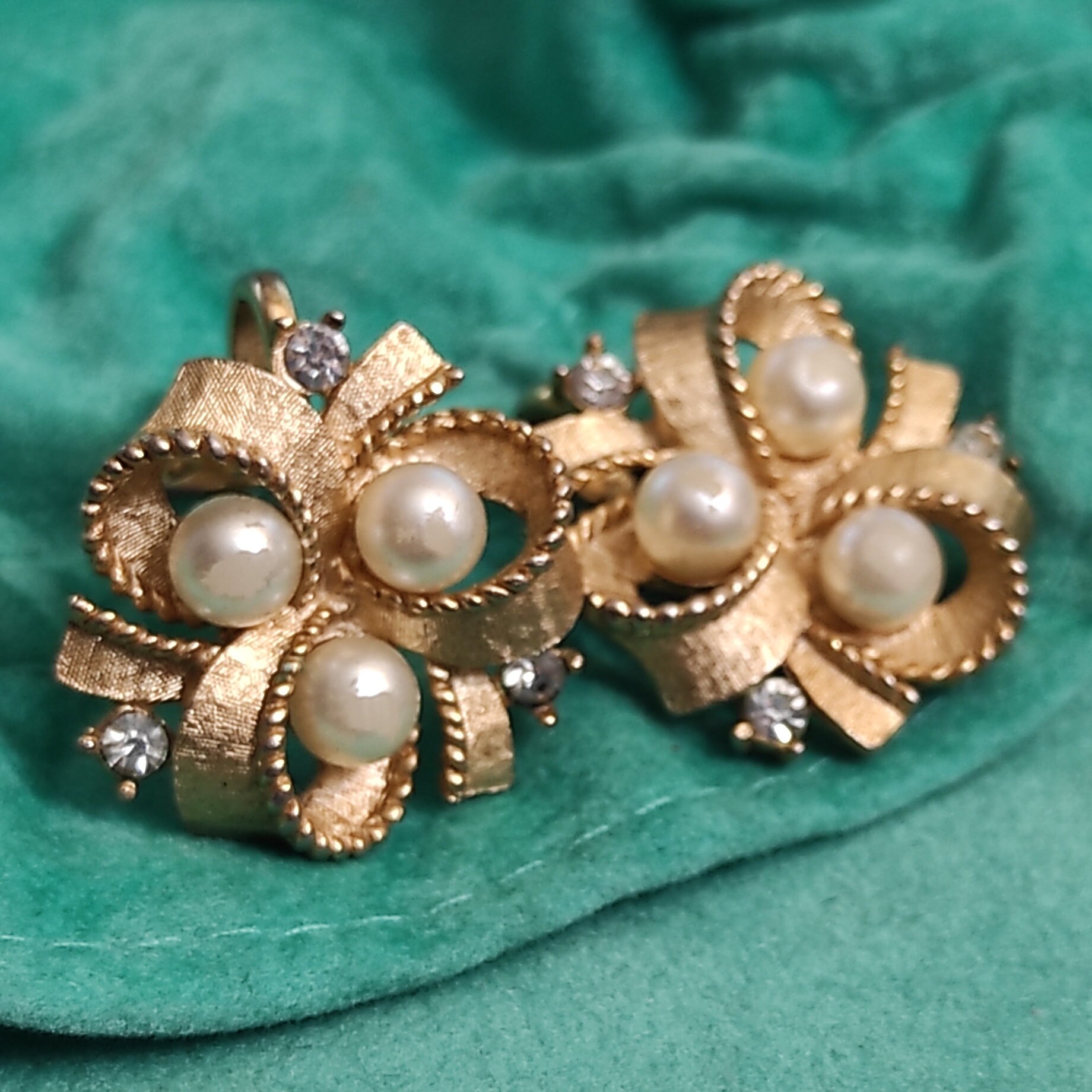 ピアス VINTAGE HOLLYWOOD Petal Ribbon Earrings 4BFK494 18K Gold Tiffany & Co. Long Ribbon Bow Earrings | Kirsten's