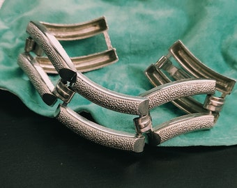Vintage chunky bracelets silver tone metal Wide geometric links Modernist contemporary Mid century bracelet