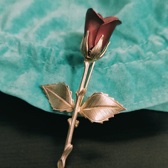 Retro jewelry Big red rose pin Gold metal flower … - image 2