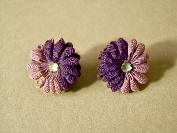 Rick rack "flower" earrings, vintage 1950's, scre… - image 2