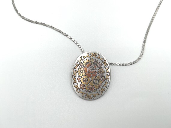 Vintage Reed and Barton Damascene Pendant Necklace View 2