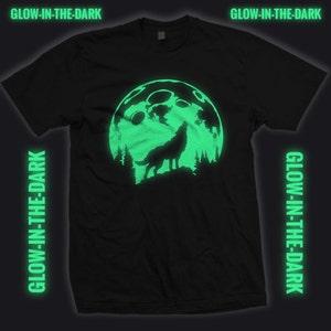Glow in the Dark - Wolf Howling at the Moon Tee Shirt