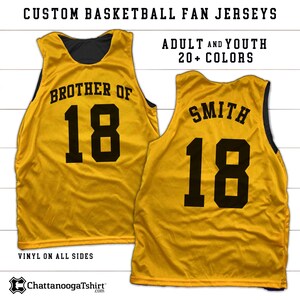 Camiseta deportiva personalizada de un solo color que absorbe la humedad con número de equipo, nombre personalizado y texto en la espalda en tallas de camiseta sin mangas para hombres, mujeres y jóvenes