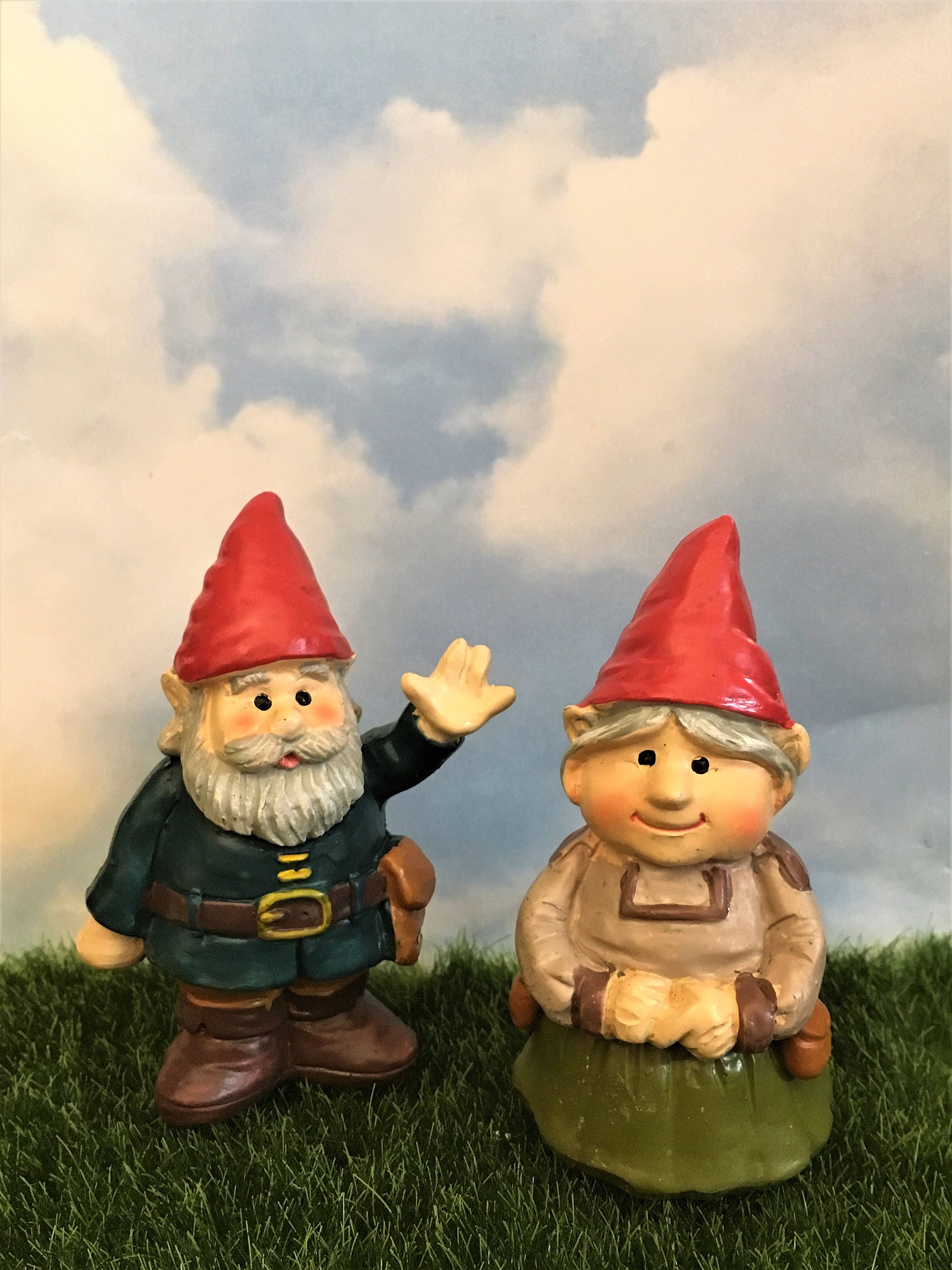 mini gnome figurines bulk