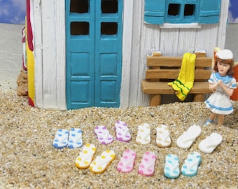 Miniature Flip Flop Buttons, Fairy Garden Beach Shoes, Dollhouse Beach Accessories