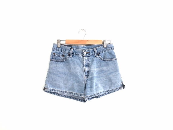 levis light wash shorts