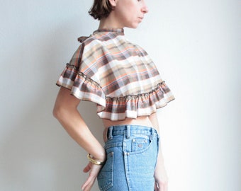 Vintage collar, checkered, flounces, squared top, collar, shirt collar, check pattern, wrap top, apron, accessories