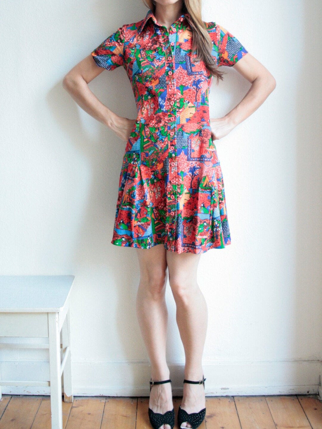 Vintage Dress, Mini Dress, 70s Asian Pattern, Allover Print, Pleated — free download