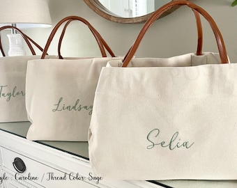 Bridesmaid Tote bags monogrammed, bridesmaid bag wedding tote bags, bridal party gifts bride wedding gift, bachelorette custom tote bag