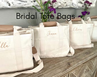 Custom Bridesmaid Tote Bag - Personalized Wedding Tote - Bridal Party Gifts - Monogrammed Bridesmaid Bags - Elegant Wedding Accessories