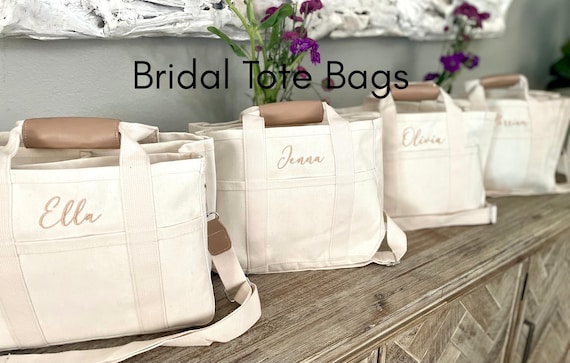 Custom Bridesmaid Tote Bag - Personalized Wedding Tote - Bridal Party Gifts - Monogrammed Bridesmaid Bags - Elegant Wedding Accessories