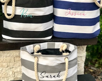 Monogrammed Beach Tote Bag, Bridal Gift Totes, Bridesmaids Gift Bag, Bridal Party Tote, Set of Tote bag for Bridal Party Photo