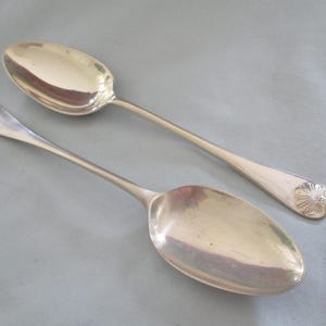 Kirk Stieff Williamsburg Sterling Silver Shell Teaspoon