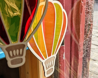 Heteluchtballon Suncatcher, glas-in-loodraam acryl hangend
