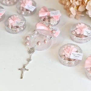 Rosa Rosenkranz-Taufgeschenke für Gäste, Taufgeschenke, Massen-Rosenkranz-Gastgeschenke, kundenspezifische Erstkommunion-Gastgeschenke, personalisierte Taufgeschenke