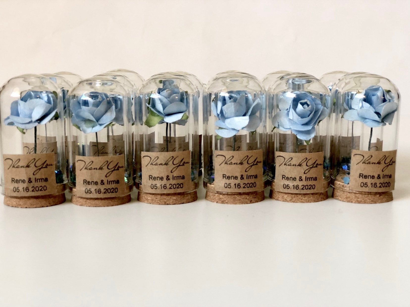 Staubige blaue Hochzeits-Gastgeschenke für Gäste, kundenspezifische Brautparty-Gastgeschenke, Massen-Dankeschön-Geschenke, personalisierte Babypartybevorzugungen, Rosenhaube