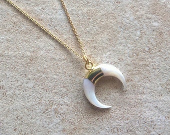 Moon necklace, half moon, mother-of-pearl horn, boho, gold chain