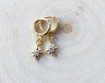 Minimalist gold hoop earrings / stars/ Star earrings
