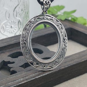 Pendant Blank (17x22mm Oval Blank) Antique Style Thai Sterling Silver Oval Cabochon Pendant Setting P164B