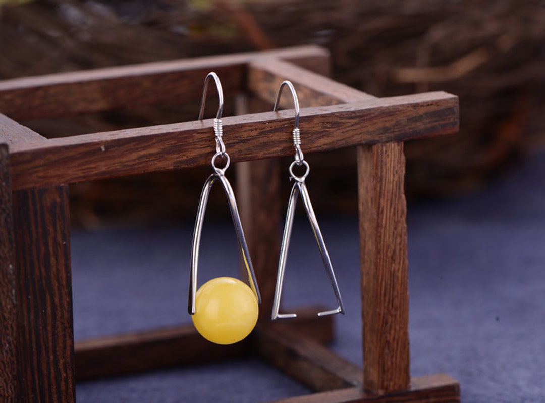 Sterling Silver Earring Settings for 813mm Round Beads White Gold