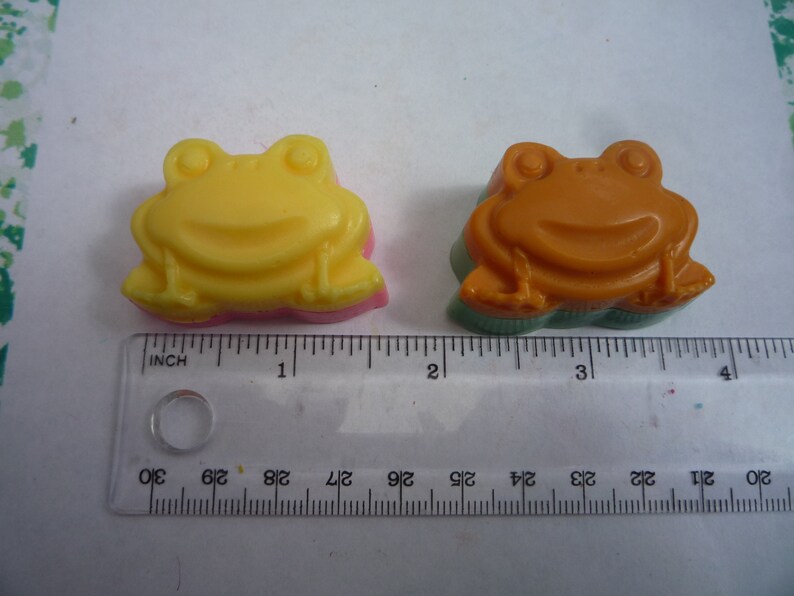novelty frog shaped soap x 4 soaps image 3