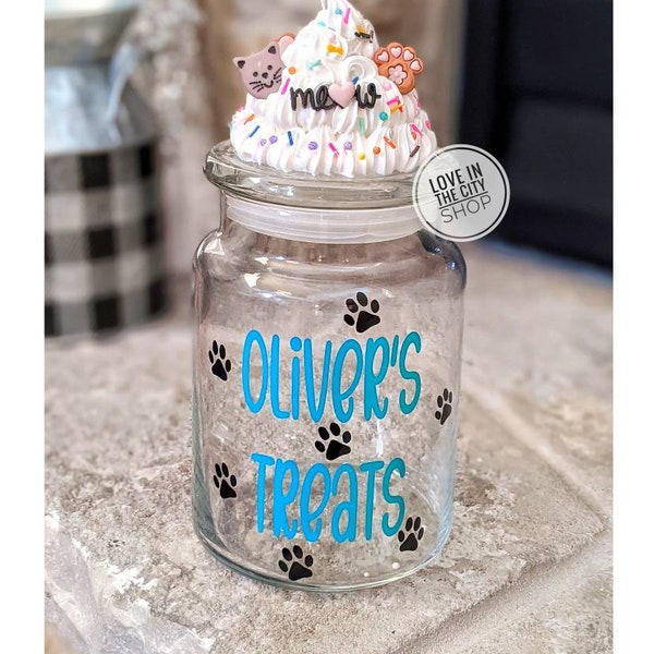 Personalized glass cat treat jar with whipped cream lid, custom cat treat container, new cat owner gift, pet treat storage with name,
