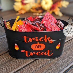 Halloween candy bowl, Halloween candy bucket, trick or treat bucket, Halloween candy holder, trick or treat basket, Halloween candy basket