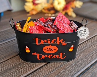 Halloween candy bowl, Halloween candy bucket, trick or treat bucket, Halloween candy holder, trick or treat basket, Halloween candy basket