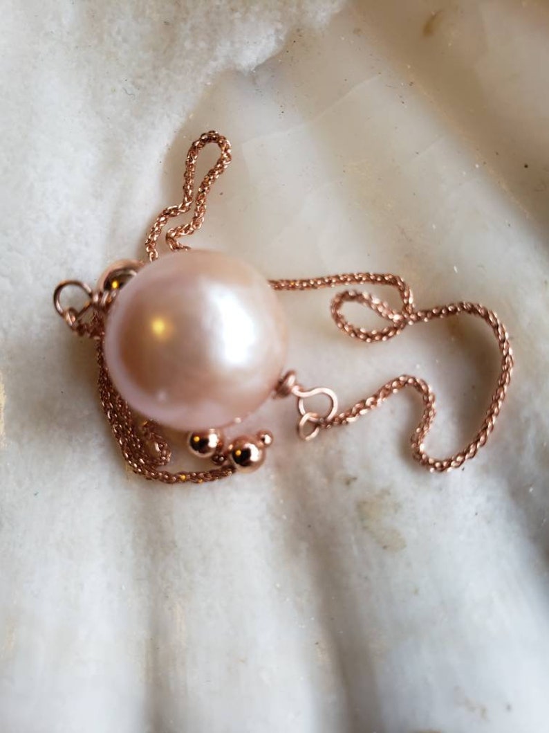 delicate 14kt rose gold diamondcut chain adjusts to fit and show off its large Edison pearl Rosy Glow Pearl Bolo Bracelet Gorgeous!
