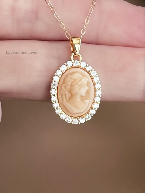 14k Gold Filled Cameo Necklace, Dainty MOP Quatrefoil Necklace, Favorite Design of Kate Middleton, Inspirational Modern Cross Design, #1214