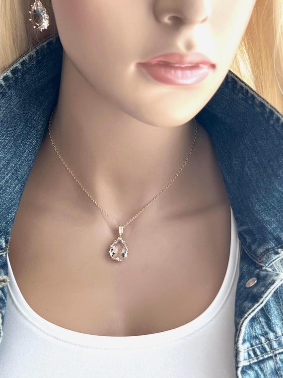 Kate Middleton Inspired Teardrop Jewelry Set: 14k Gold Filled Dangles & Chain #1207/#1795