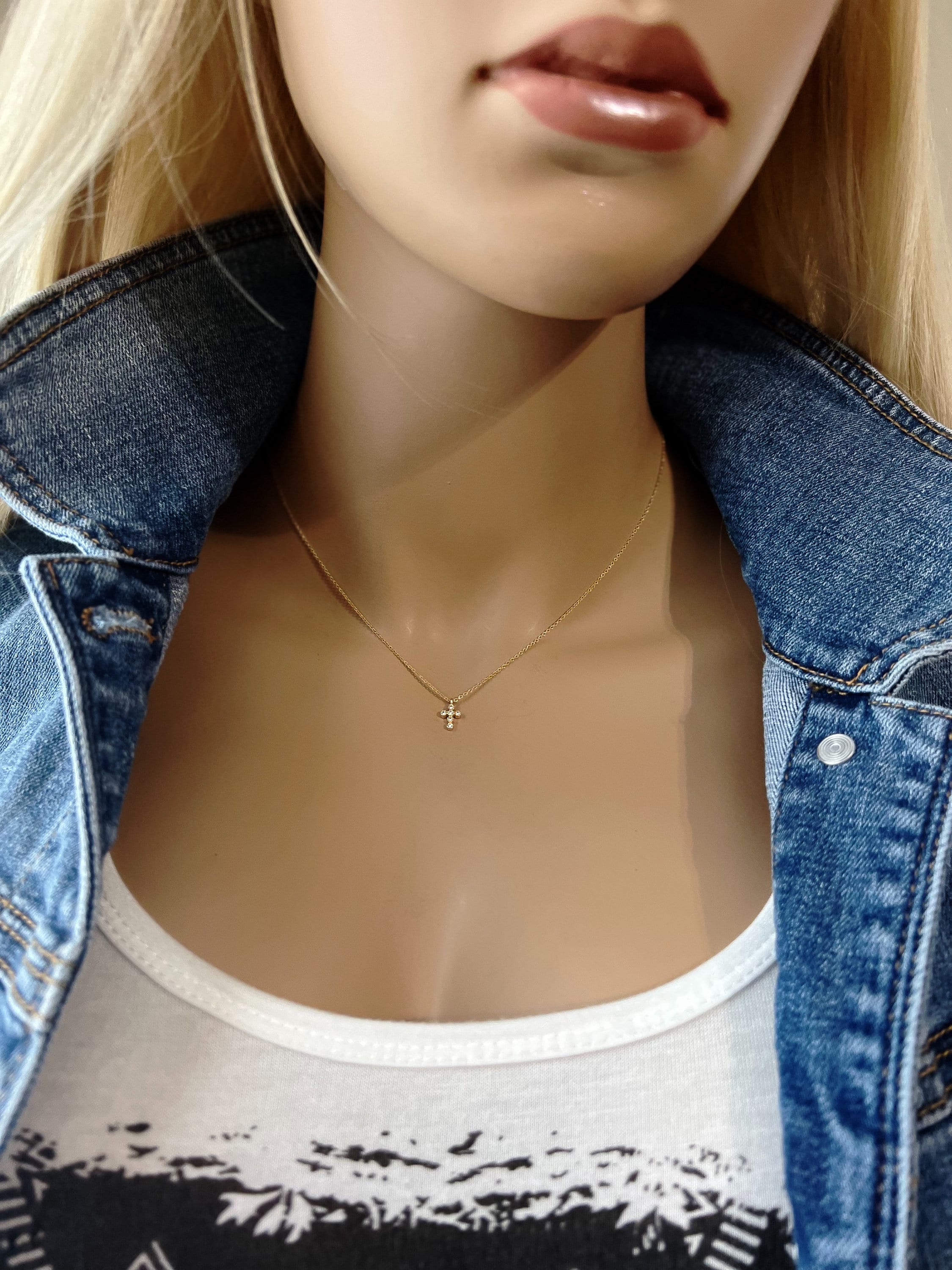 Children's 14k gold cross hotsell necklace