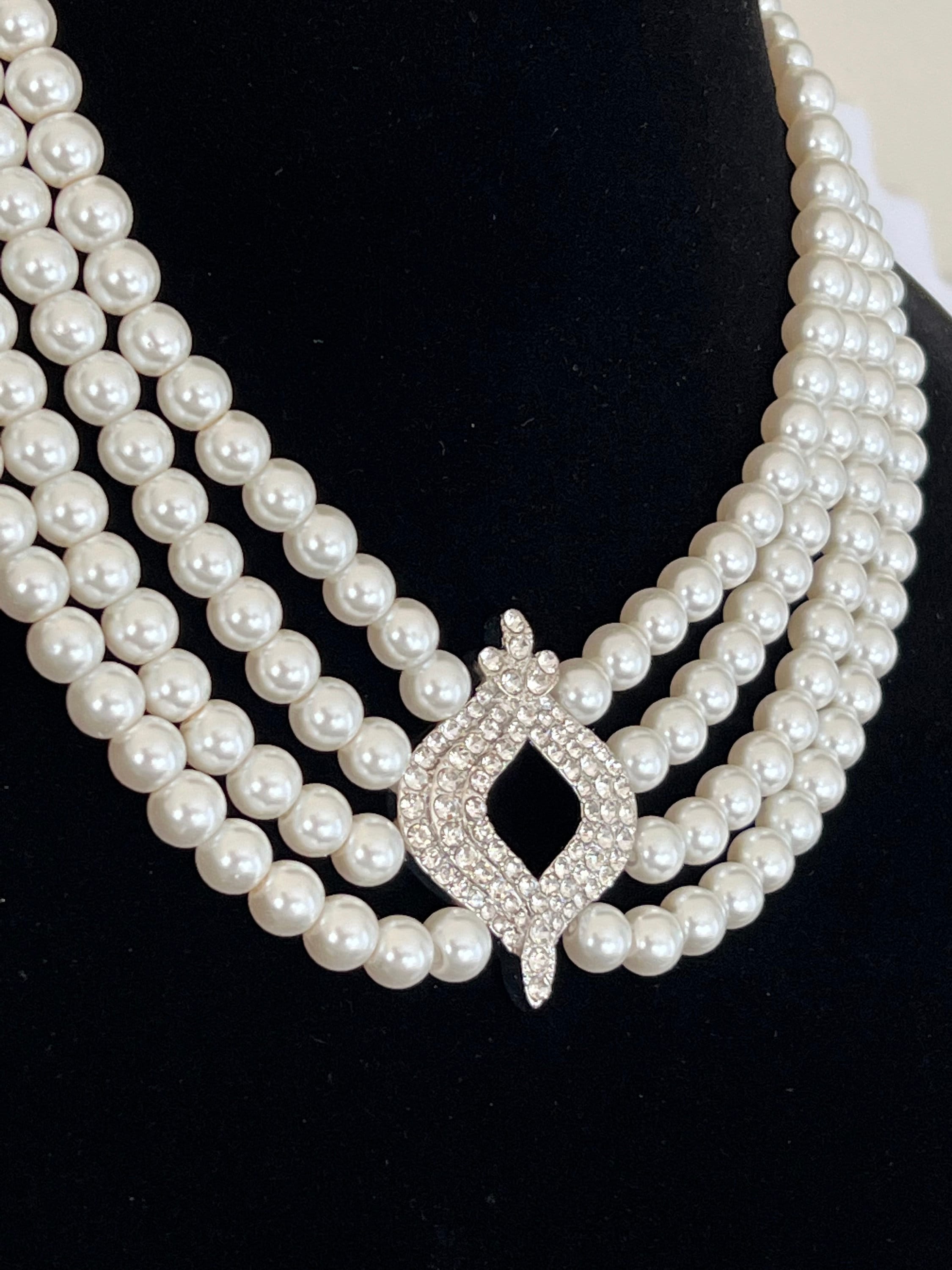 Venus Gems Gallery Royal Pearl Necklace Original Certified Safed Pearl Moti  Ka Haar 54 Beads South Sea Pearl Set For Girls & Boys Can Easily Wear पर्ल  नेकलेस : Amazon.in: Jewellery