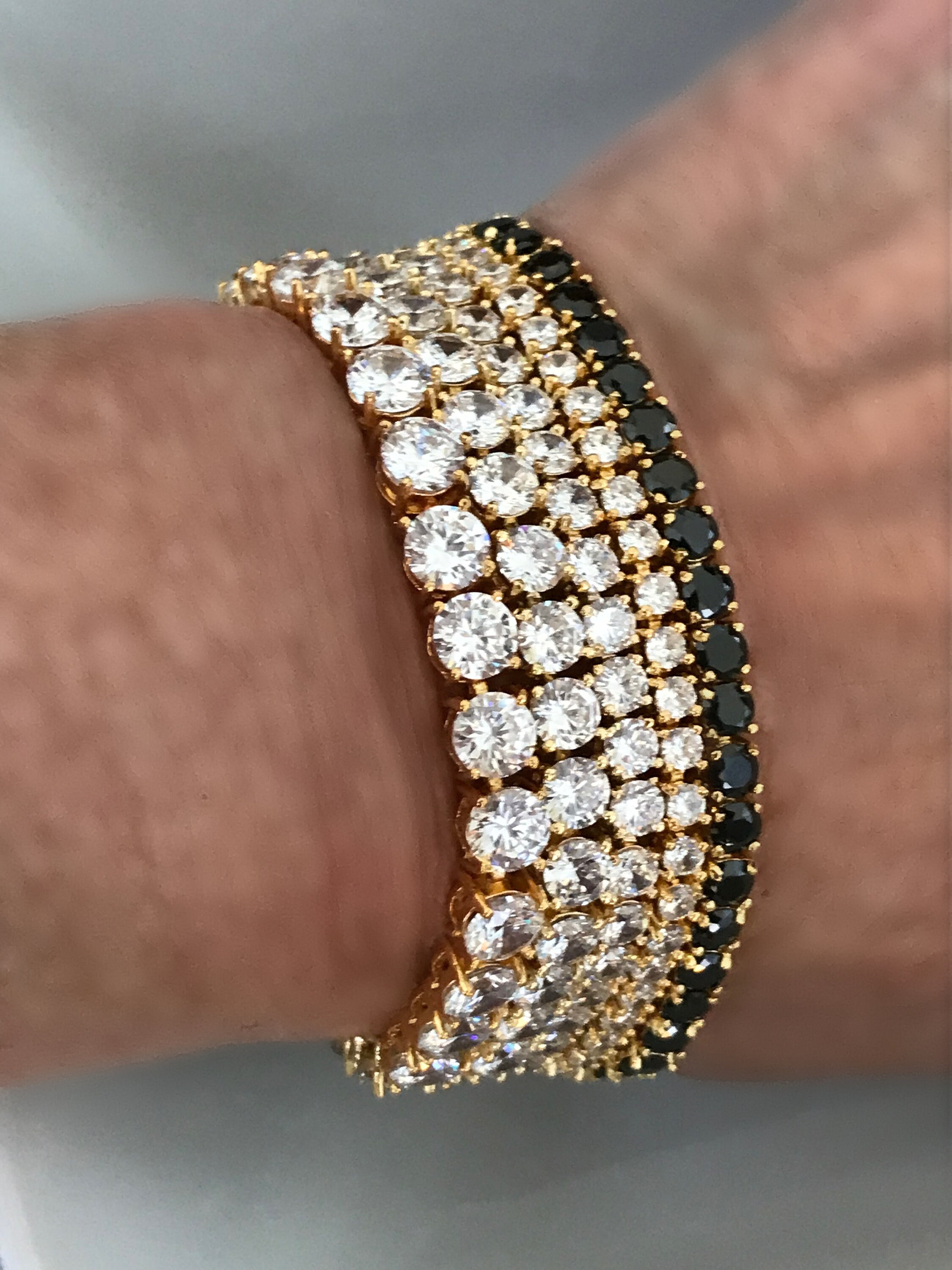 Buy quality Güzel Diamond Tennis Bracelet in Marquise & Round Cut Diamonds  in Pune