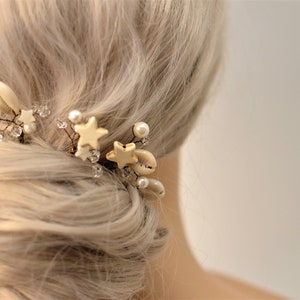 BoutiquebyBrendaLee A set of 4 Star beaded bobby pins seashells mermaid beach bride ocean inspired wedding hair accessories pin