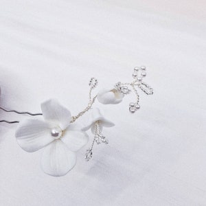 JOLIE Hair U Pin weiß Porzellanblumen Maiglöckchen Ton gold Braut Haarnadeln Haarschmuck Haarschmuck Blume floral handmade Australien