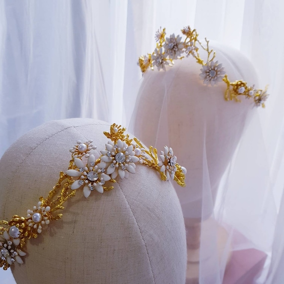 Handmade Gold Laurel Leaf Crown: Enamel Flower Tiara  display picture 2