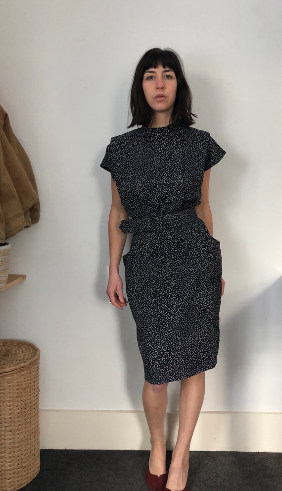 1930s Belted Hourglass Dress