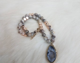 Beaded agate choker necklace