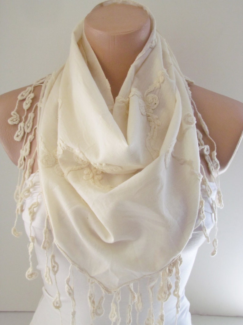 Écharpe crème avec frange Triangle Châle Écharpe-Printemps Mode-Collier-Lariat-Pashmina Écharpe Neckwarmer Infinity Écharpe-Cadeau fête des Mères image 1