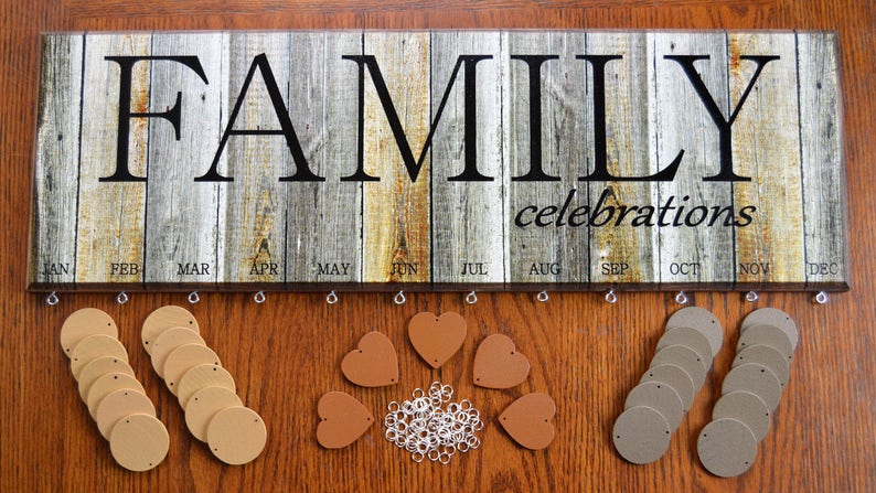 Family birthday wooden calendar sign, Rustic Wood Look Family Celebrations birthday reminder kit, Mothers Day, Fathers Day, Grandparent day 3 Color Circle/Heart