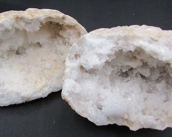 White Druzy Geodes Moroccan Crystal Quartz Geode, Quartz Geode ('A' Grade Whole Quartz Geode)