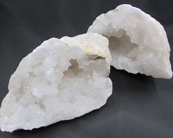 White Druzy Geodes Moroccan Crystal Quartz Geode, Quartz Geode ('A' Grade Whole Quartz Geode)