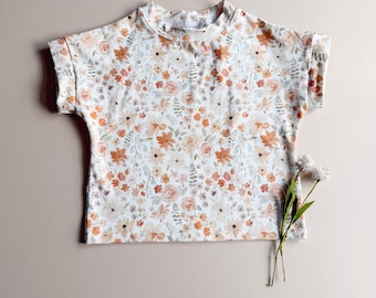 Farm Fields Boxy Tee: Girls Floral Shirt, Boxy Shirt, Kids Shirt, Sort Sleeve, Kids Farm Shirt, Crop Shirt, Boxy Top, Oversized Tee, NB-9/10