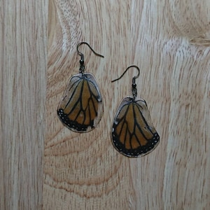 Monarch butterfly wing earrings. Nickle free metal.