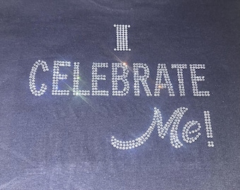 Camiseta con incrustaciones de diamantes de imitación "Celebrate Me"