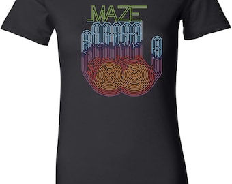 Camiseta conmemorativa de mano colorida con adornos brillantes y diamantes de imitación de Maze con Frankie Beverly