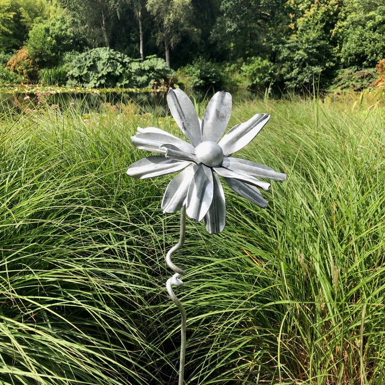 Daisy Flower Garden Sculpture Giant Flower Botanical Art Etsy UK